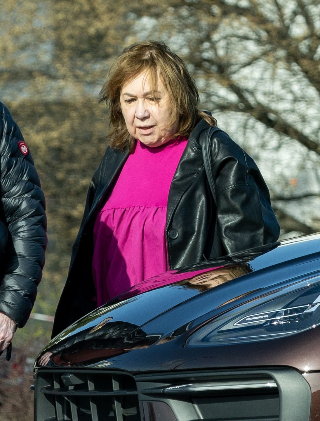 Daniel Olbrychski z żoną kupują nowy samochód