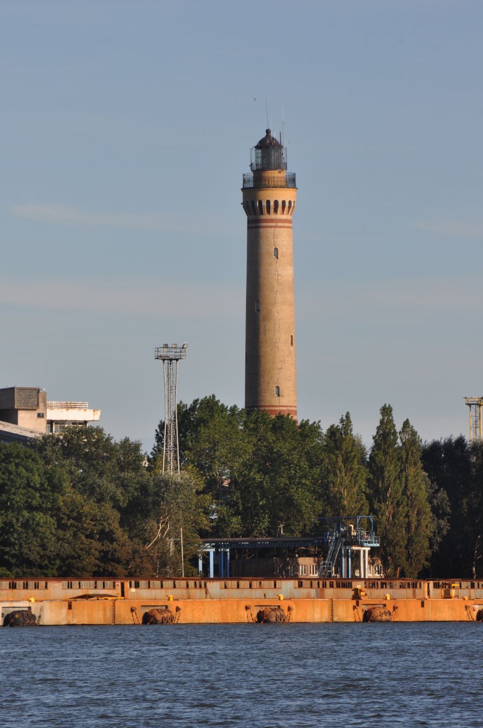 Latarnia morska w Świonujściu 