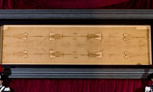 Ludzkie DNA na Całunie Turyńskim. Ślady z wielu kontynentów