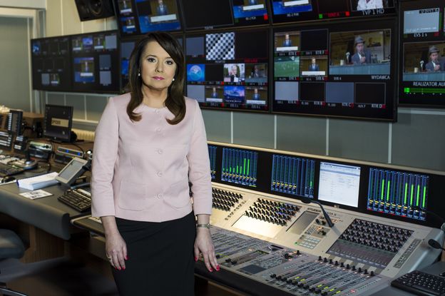 Danuta Holecka uważa, że JEST ŚLEDZONA. Pracownik TV Republika ujawnia: "Wszyscy mają dość jej wymysłów"