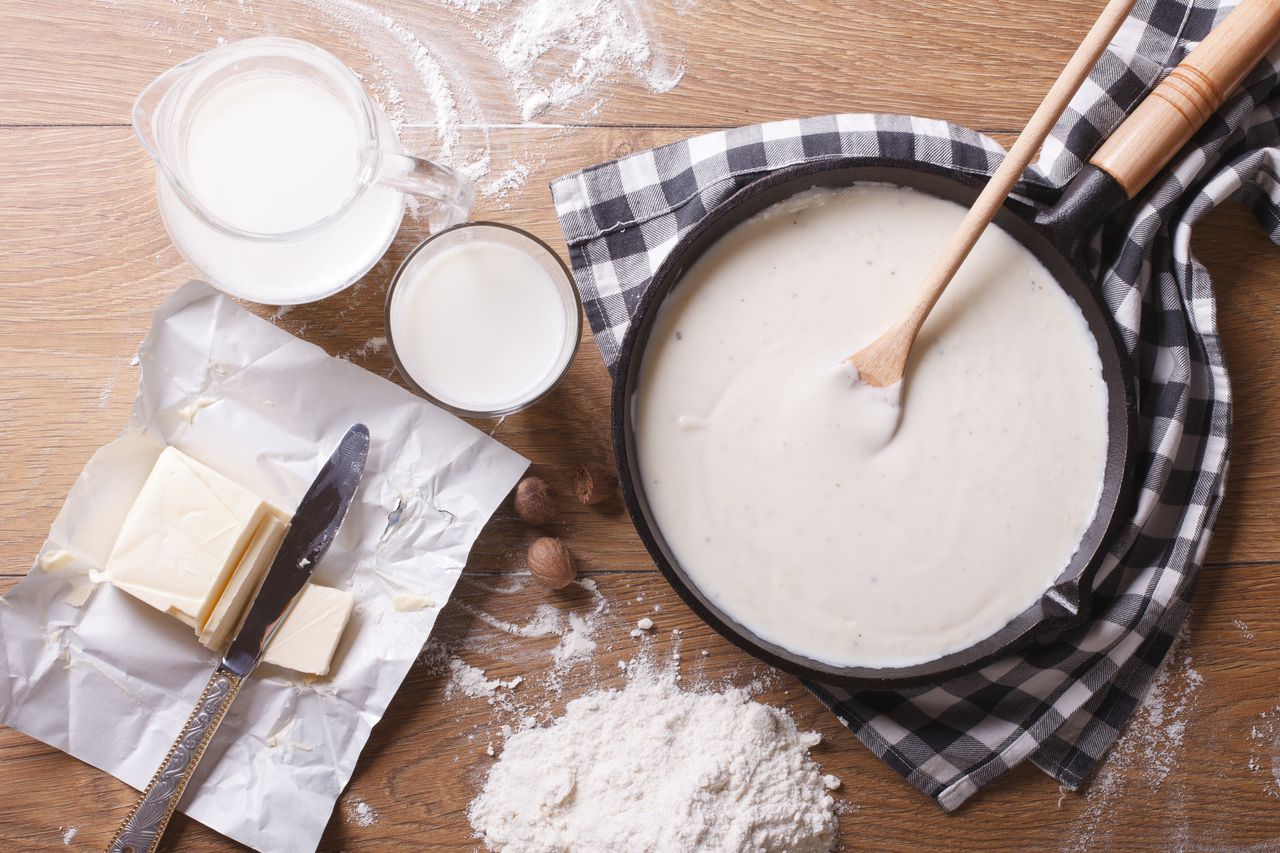 How to make béchamel sauce?