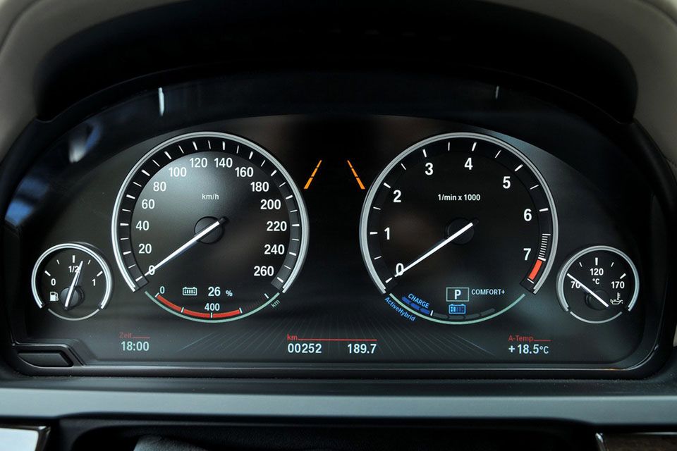 BMW serii 7 na rok 2013 - megagaleria niemieckiego okrętu flagowego 136