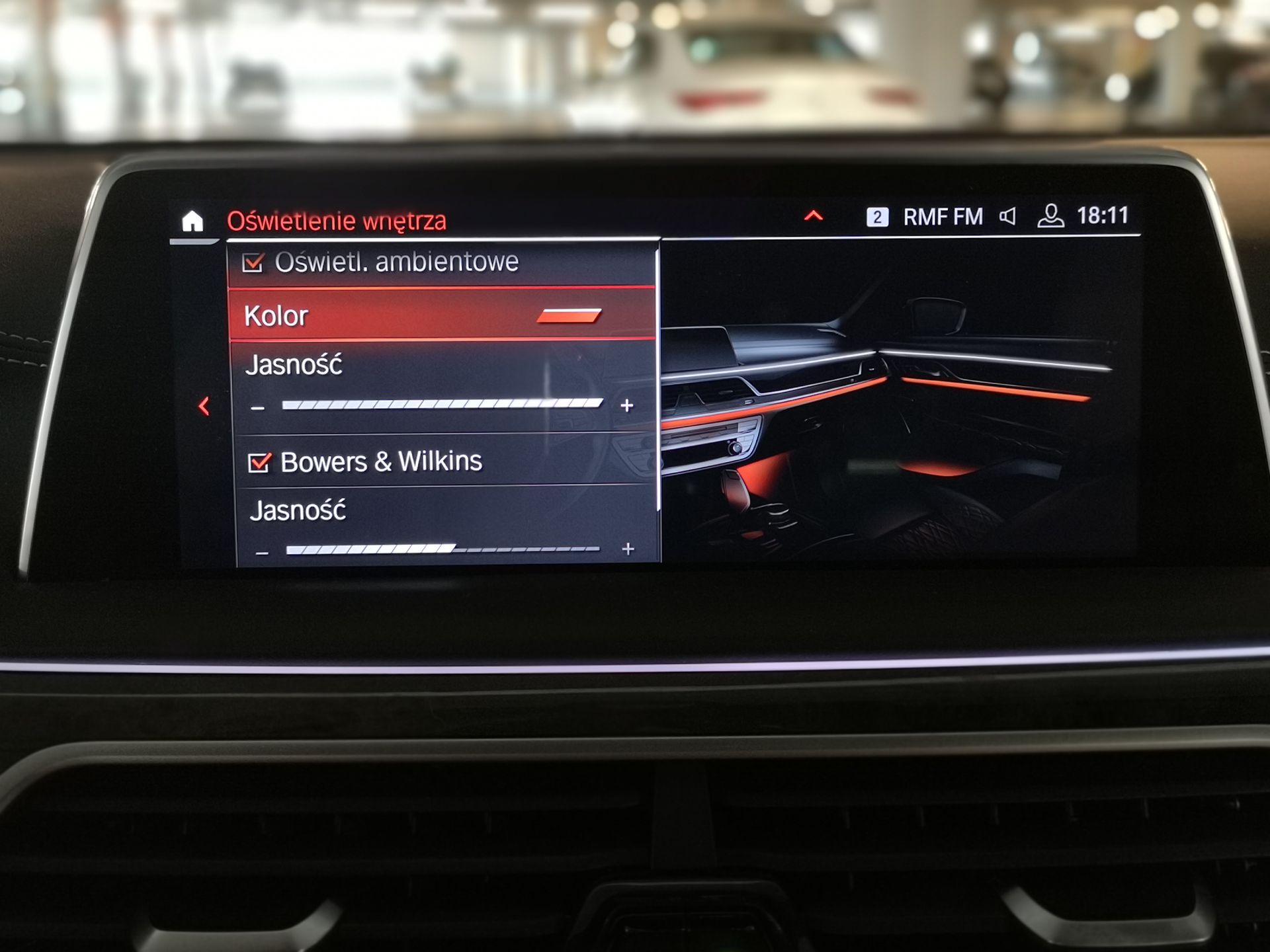 BMW 750i xDrive: Systemy wsparcia kierowcy, Night Vision, zdalne sterowanie i audio Bowers & Wilkins 20