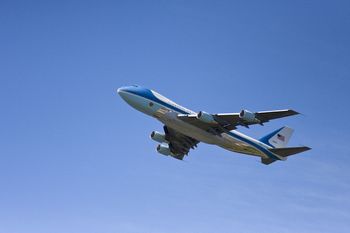Tym Trump poleciał na Alaskę. Latający Biały Dom