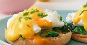 Przygotuj zamiast zwykłej jajecznicy. Lepszych jajek w życiu nie jadłeś