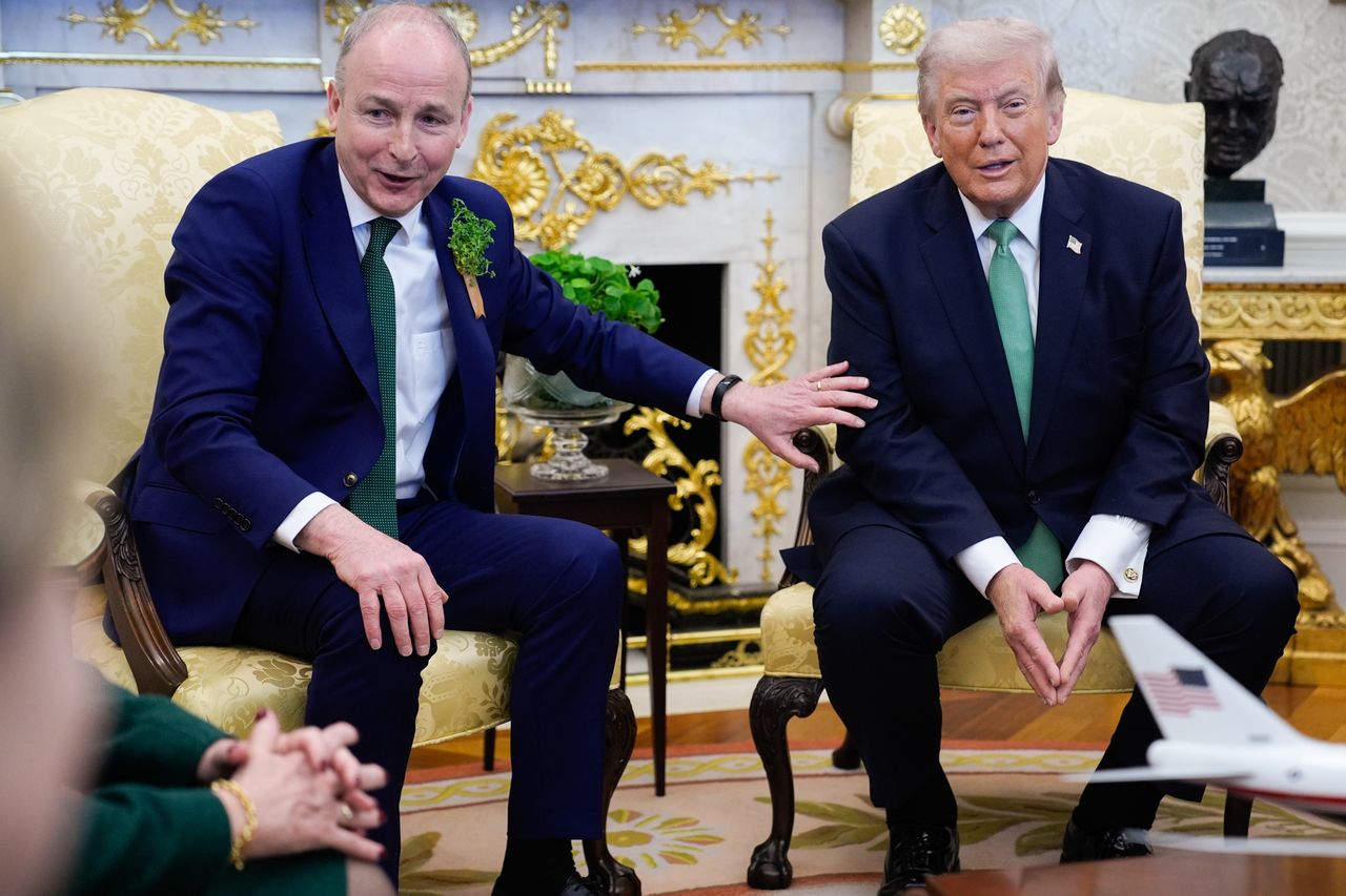 Zaskoczenie w Białym Domu. Próbował nie śmiać się ze słów Trumpa