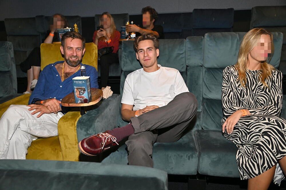 Rafał Królikowski z synem Maciejem na premierze filmu "Twórca"