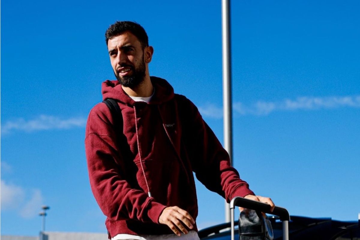 Bruno Fernandes w czasie podróży na mecz