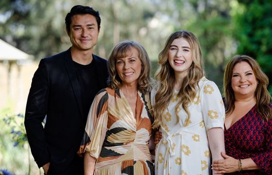 „Sąsiedzi” 18 września wracają z nowymi odcinkami. Kultowy serial uratował Amazon