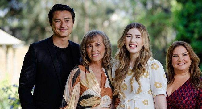 „Sąsiedzi” 18 września wracają z nowymi odcinkami. Kultowy serial uratował Amazon