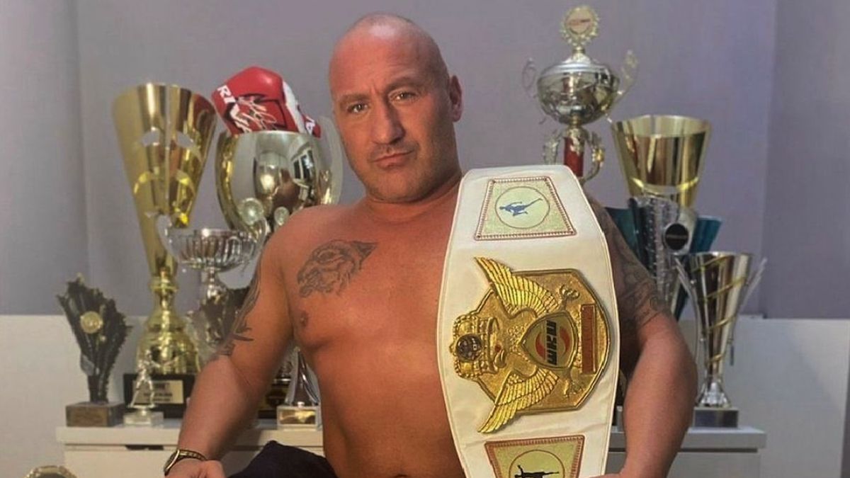 Takie wykształcenie ma Marcin Najman