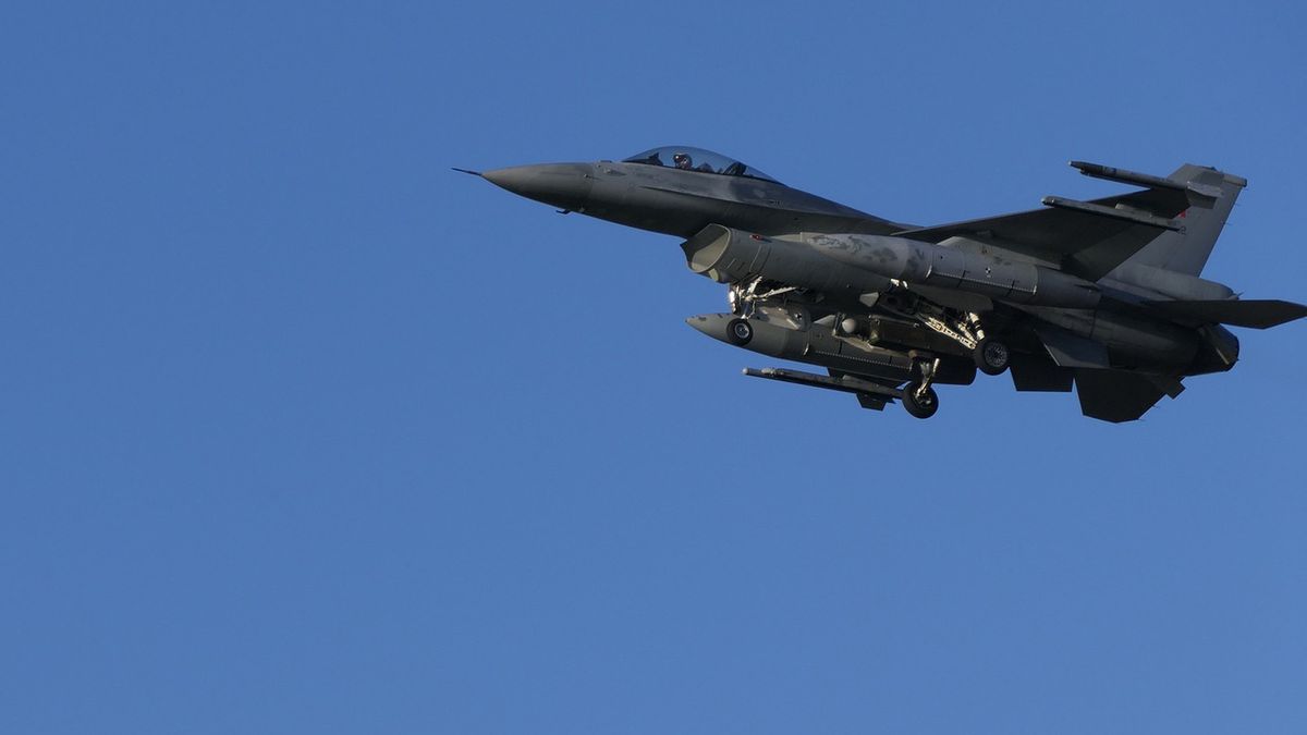 Huk wywołał przelot wojskowych maszyn (zdj. ilustracyjne)