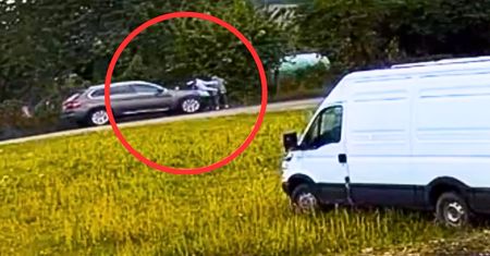Czołowe zderzenie hulajnogi z bmw. Wszystko nagrała kamera