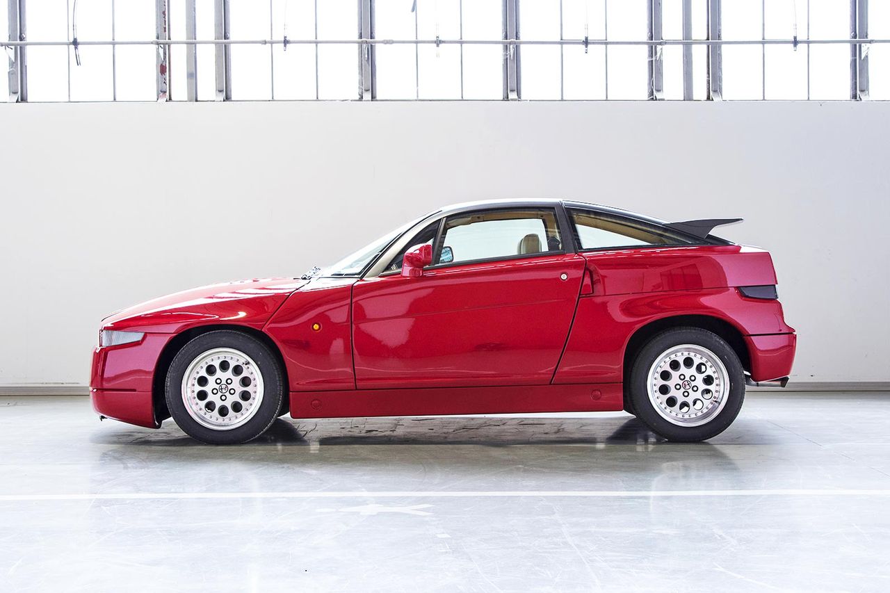 Alfa Romeo SZ odrestaurowana przez FCA Heritage. To jeden z pierwszych egzemplarzy