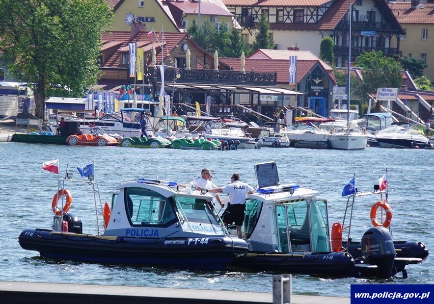 W 2018 roku zatrzymano 17 nietrzeźwych sterników łodzi motorowych oraz 27 osób będących pod wpływem alkoholu korzystających ze sprzętu pływającego bez napędu mechanicznego np. kajaków, rowerów wodnych.