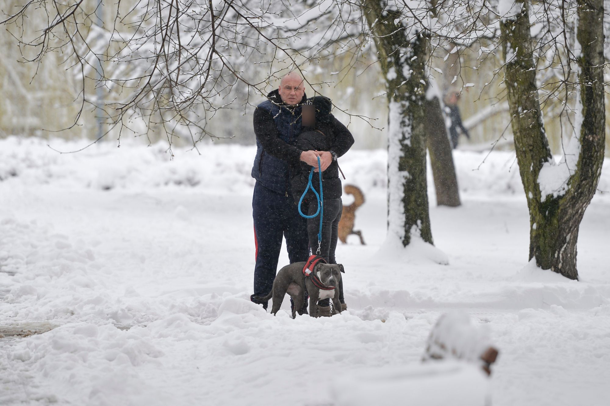 Ochroniarz "Oszusta z Tindera" z ukochaną