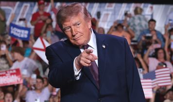 Trump obiecuje: 5 tys. dolarów dla każdego za utrzymanie większości w Kongresie