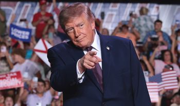 Trump obiecuje: 5 tys. dolarów dla każdego za utrzymanie większości w Kongresie