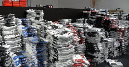 Miliony w podróbkach: spektakularna akcja policji w Wólce Kosowskiej