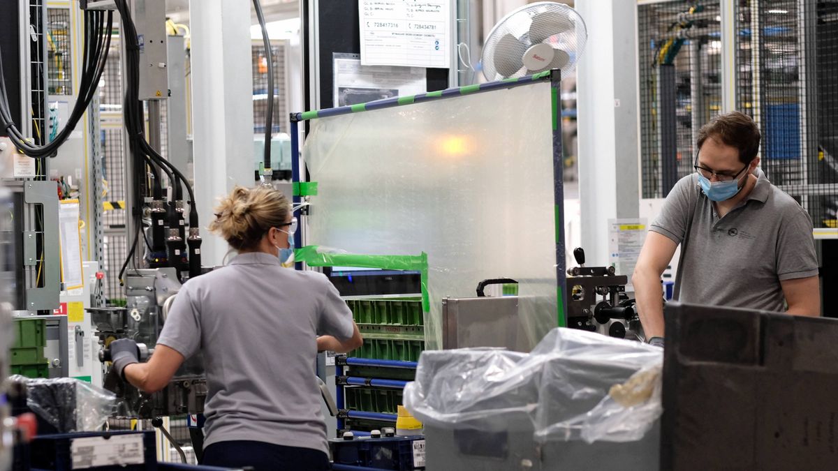 Koronawirus odciska piętno na naszym rynku pracy.