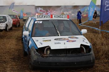 Zbliża się kolejna edycja Wrak Race Trzcinica. Miłośnicy wraków pojadą dla Daniela Kaczmarka