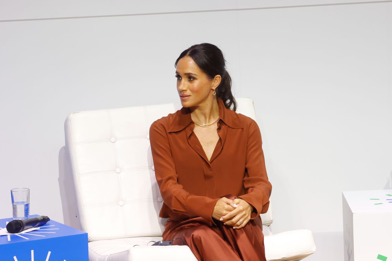 BOGOTA, COLOMBIA - AUGUST 15: Britain's Meghan, Duchess of Sussex attends the 'Responsible Digital Future' forum at EAN University in Bogota, Colombia on August 15, 2024. Prince Harry and Meghan Markle land in Colombia to join Marquez in discussions with women and youth on combating discrimination and cyberbullying. (Photo by Juancho Torres/Anadolu via Getty Images)