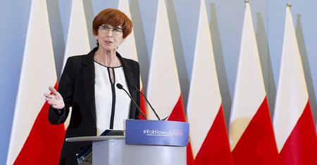 Wprowadzała 500+. Dziś mówi o waloryzacji świadczenia. Czy rząd PiS jej posłucha?