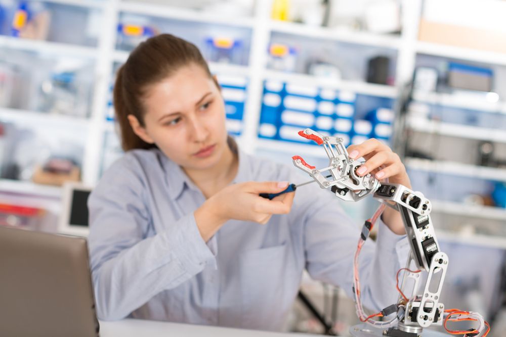 Polska szkoła wreszcie się zmieni: roboty i programowanie. A wy jak wspominacie lekcje informatyki? [Waszym zdaniem] 3