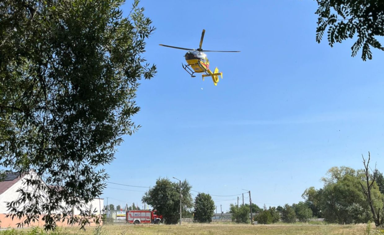Pow. rycki: Chłopiec wjechał quadem pod busa. Stan 6-latka jest poważny