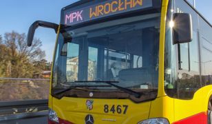 Odmrażanie gospodarki. Apel prezesa MPK Wrocław wysłuchany. Do tramwaju i autobusu wejdzie więcej osób