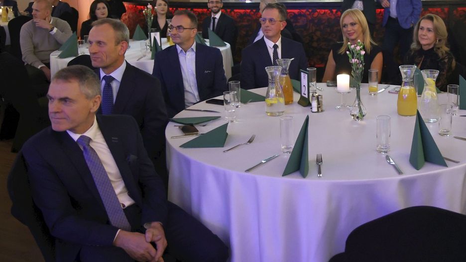 Znani na wyjątkowej kolarskiej gali w Kielcach - od lewej Kazimierz Stafiej, Zbigniew Piątek, Tomasz Brożyna, Dariusz Baranowski, Agnieszka Baranowska, Dorota Brożyna