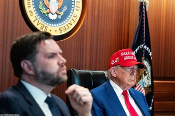 Odwet Iranu. Donald Trump był w pokoju dowodzenia