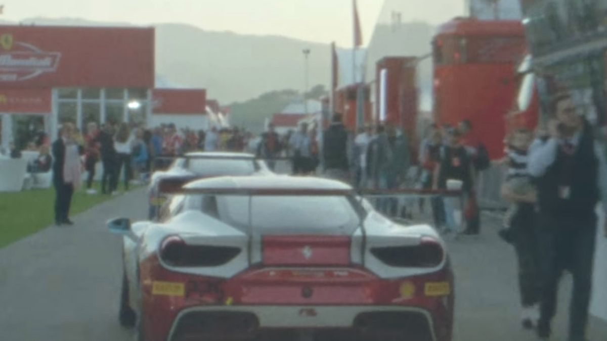 Format Super 8 wciąż żyje! Nick Shirrell nagrał film dla Ferrari 1
