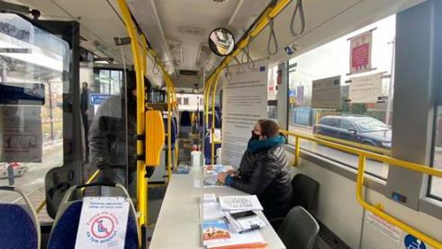 Sosnowiec. W Smogobusie można dowiedzieć się wszystkiego na temat wymiany starych pieców węglowych.