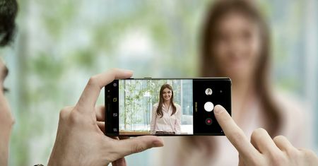 Samsung zaczyna sympatyzować z podwójnymi aparatami