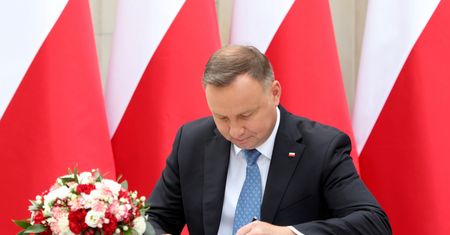 Zwrot pieniędzy za wycieczkę. Prezydent podpisał ustawę
