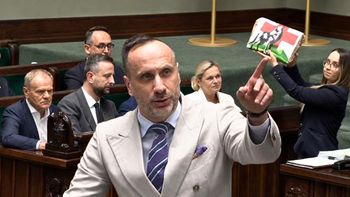 Sceny w Sejmie. Kowalski nie mógł się wypowiedzieć. "Byś się wstydził"