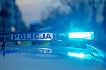 Bus pełen migrantów zatrzymany na Mazurach. Uciekali przez zarośla