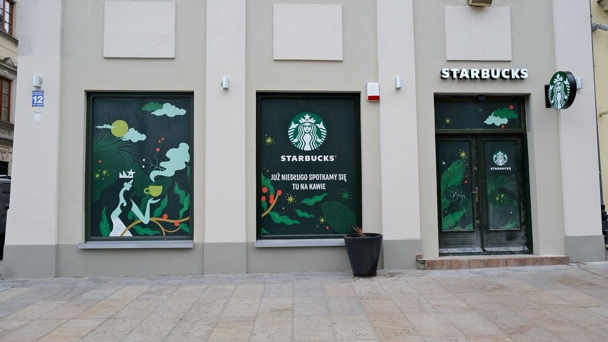 Kawiarnia Starbucks przy deptaku w Lublinie