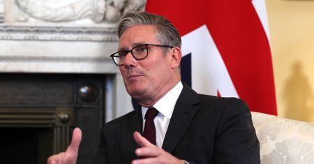 Głos z Wysp. Starmer potępia barbarzyńskie ataki