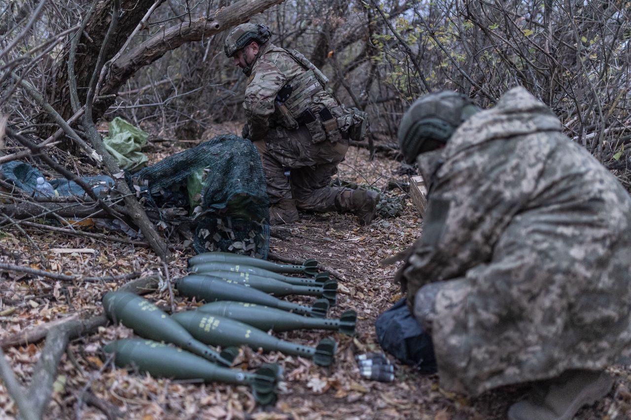 Ukrainian soldiers on the front in the Pokrovsk region