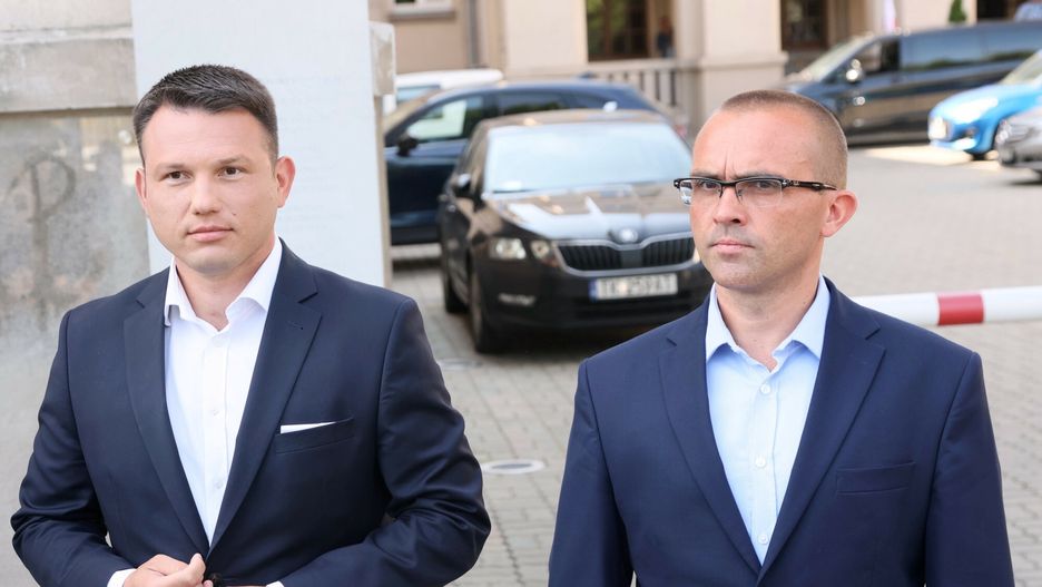 Konferencja prasowa S?awomira Mentzena i Jakuba Banasia
Fot. Wojciech Olkusnik/East News, Warszawa, 19.07.2023. Konferencja prasowa Slawomira Mentzena i Jakuba Banasia przed siedziba Najwyzszej Izby Kontroli.
N/z: Slawomir Mentzen, Jakub Banas
Wojciech Olkusnik