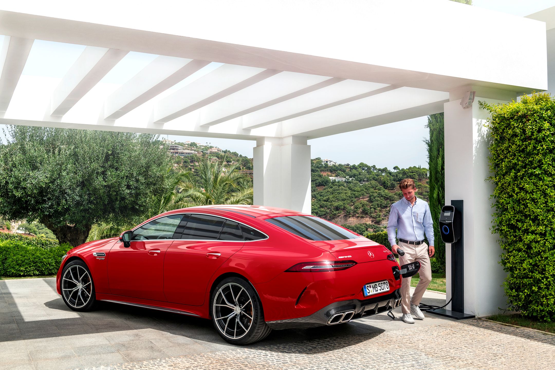 Merceces-AMG GT 4-door Coupe 63 S E Performacnce