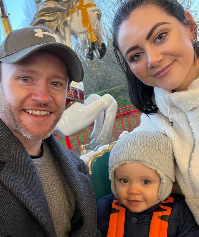 Devon Murray z partnerką Shannon i synem Cooperem