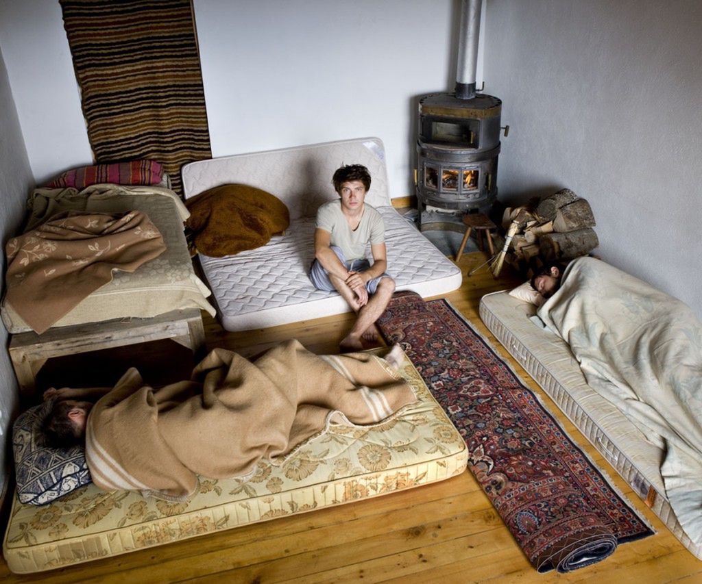 Z aparatem od kanapy do kanapy, czyli dokument o couchsurfingu 10