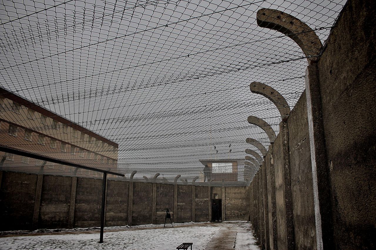 W więzieniu na Białołęce zatruli się dopalaczami. Sprawę bada prokuratura