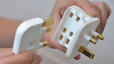 Wtyczka cienka niczym MacBook zwycięża 1