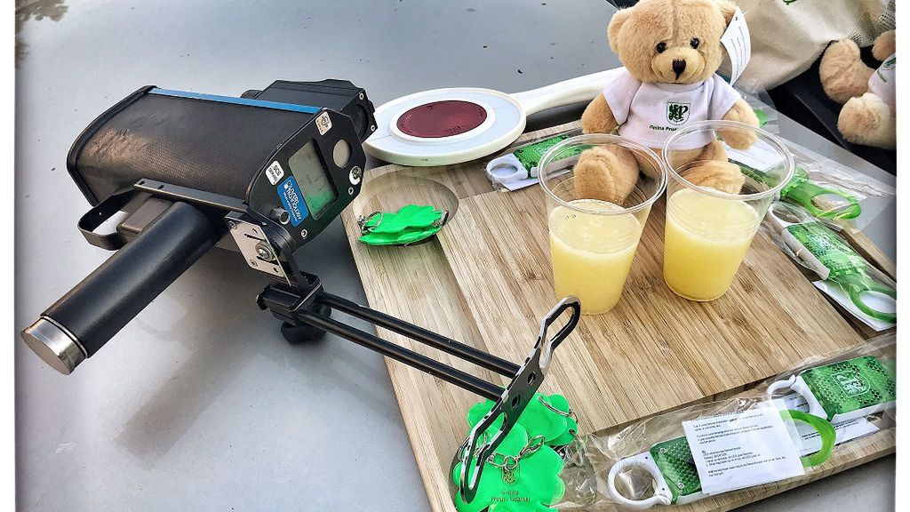 Ci, którzy jechali zgodnie z przepisami, dostali odblaski