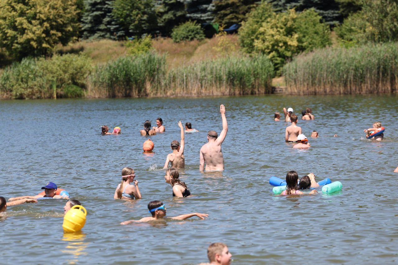 Odpoczynek nad wodą nie tylko w Kamionkach, Zalesiu czy Józefowie. Torunianie wybierają też inne miejsca