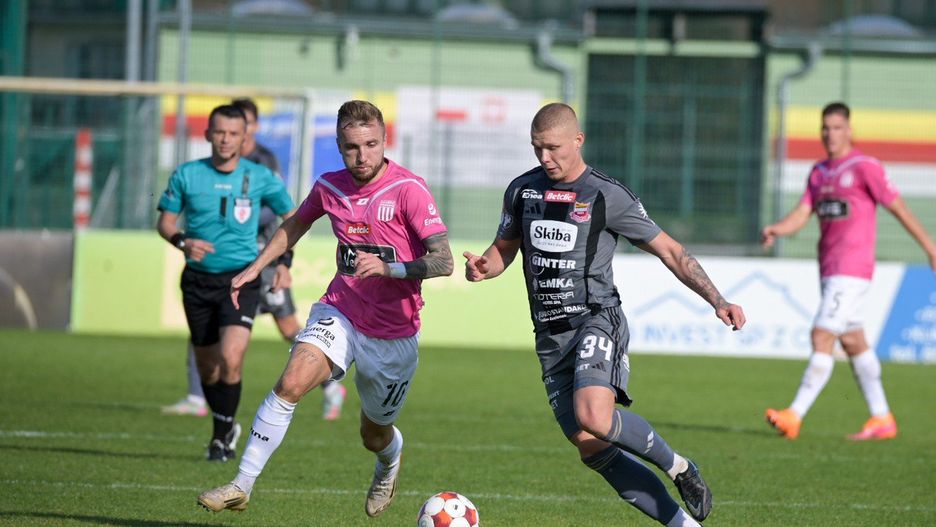 Olimpia Grudziądz pokonała 2:1 Chojniczankę Chojnice i nadal jest liderem Betclic 2. Ligi.